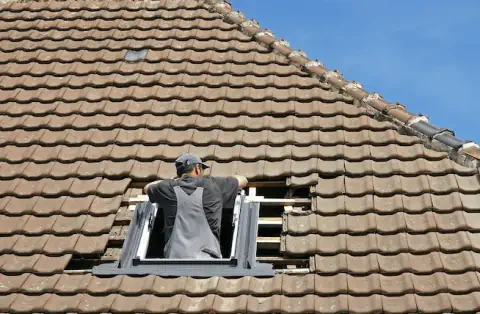 Pose de velux - Coulouvray-Boisbenâtre